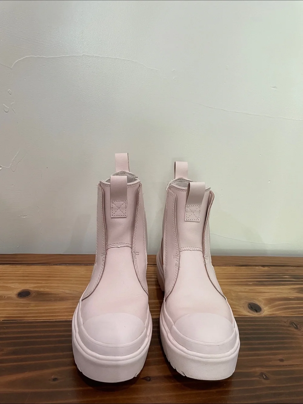 Converse sculpted silhouette